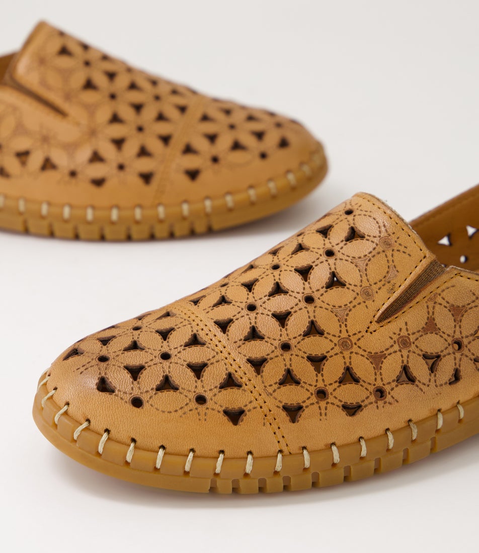 Bondie Tan Leather Loafers