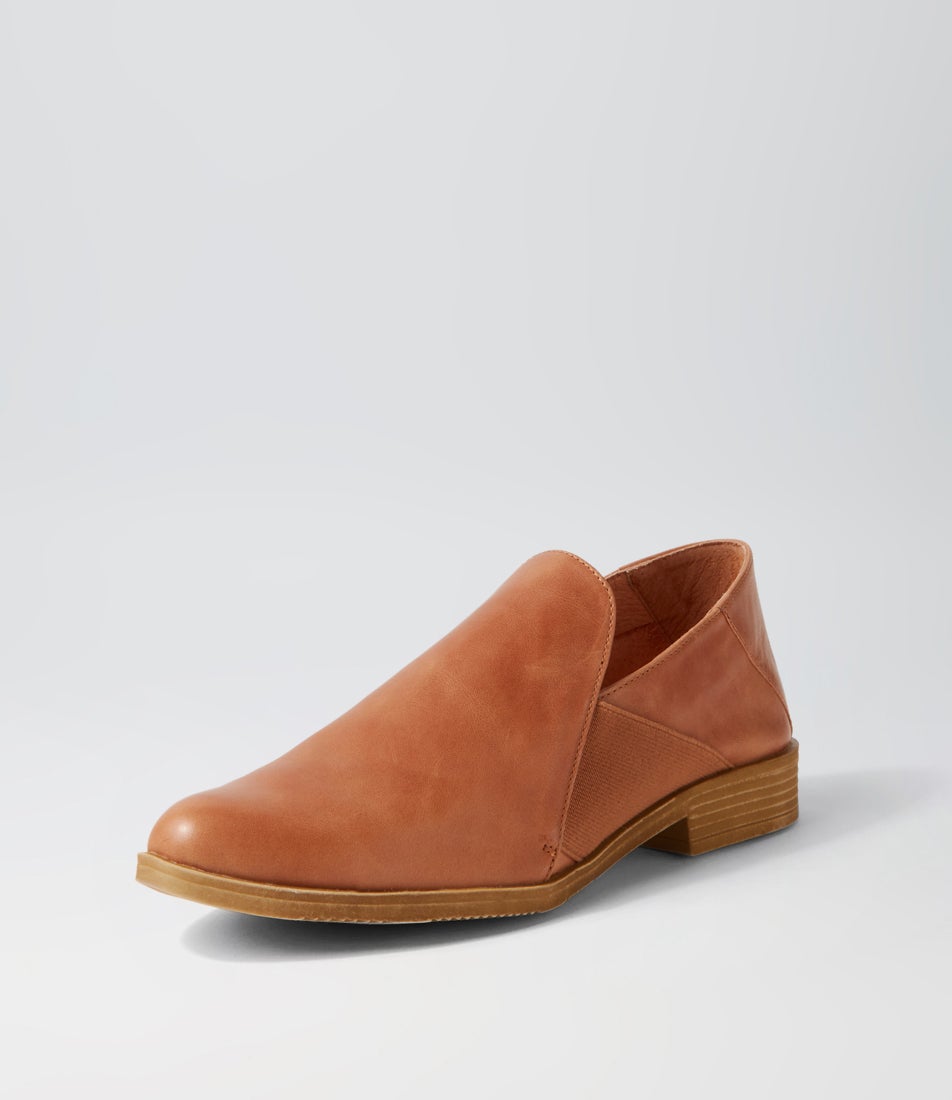 Kefect Tan Leather Flat Shoes
