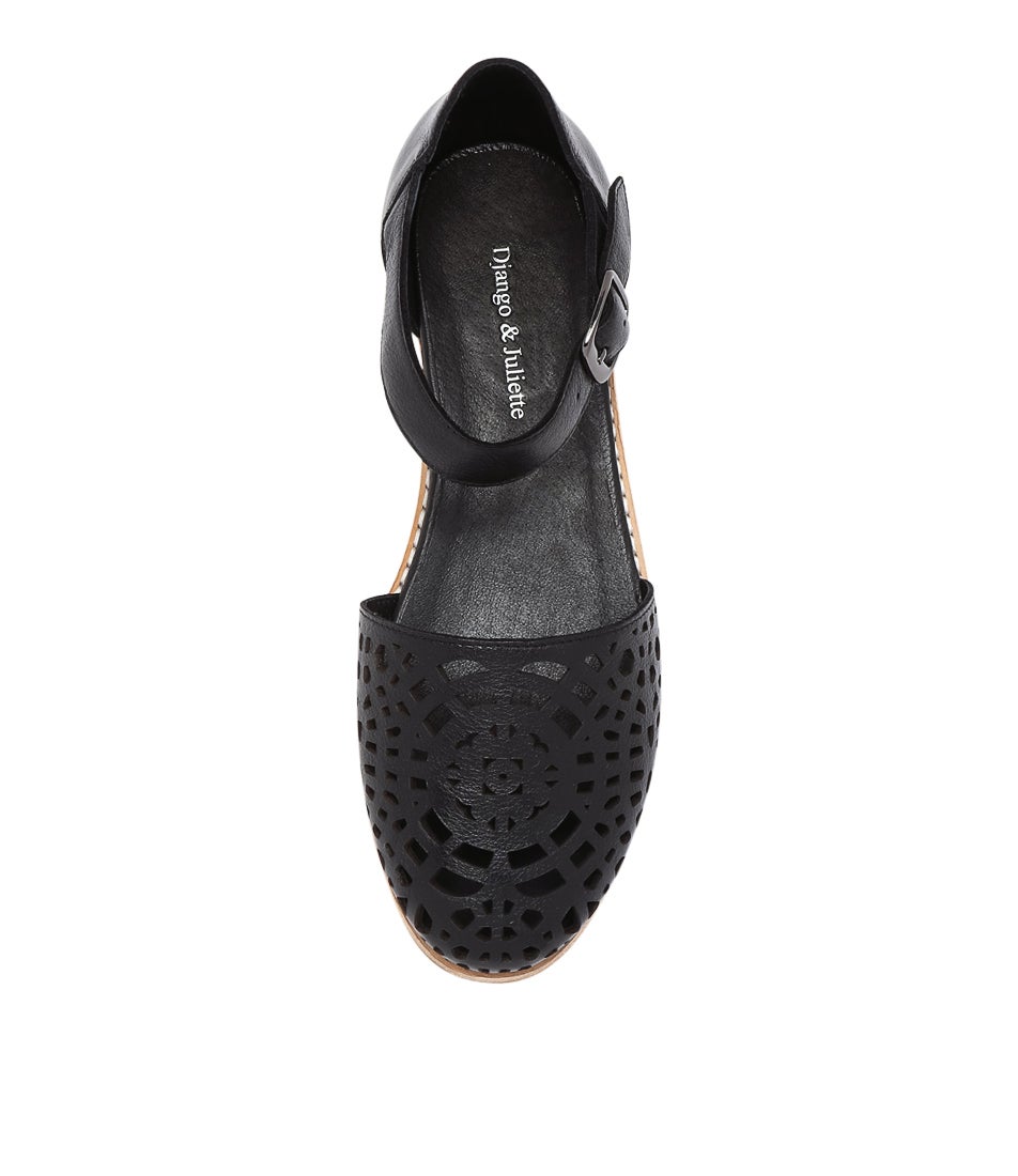 Averate Black Leather Flat Shoes
