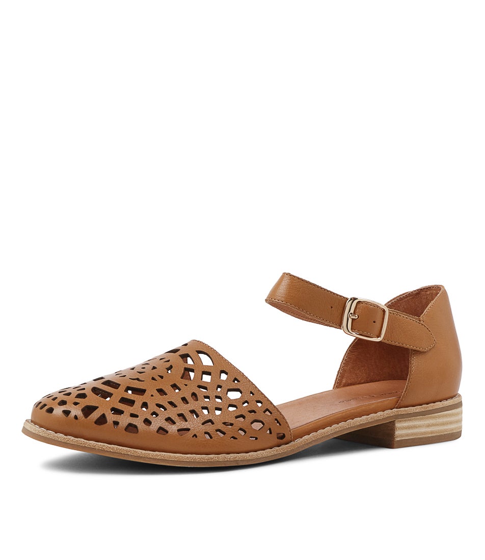 Averate Tan Leather Flat Shoes