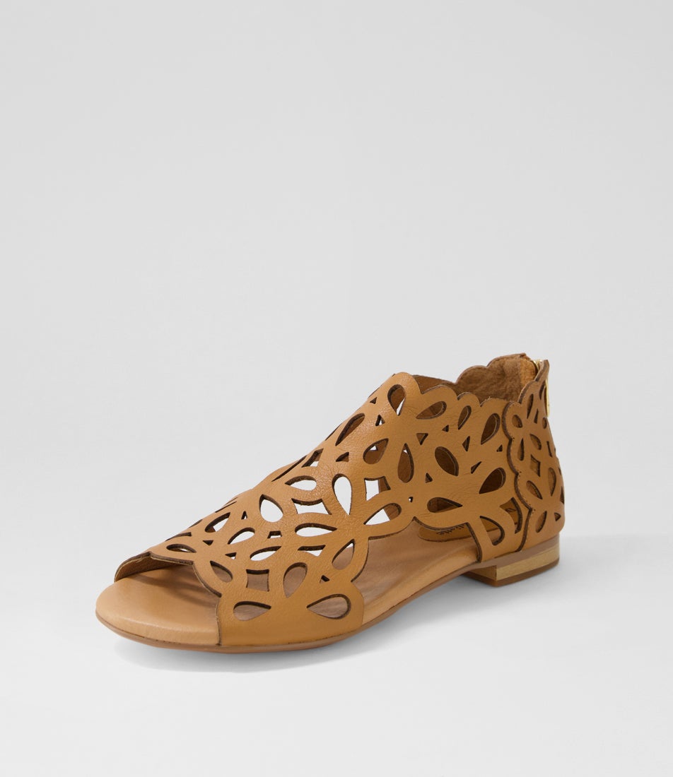 Pietro Tan Leather Sandals