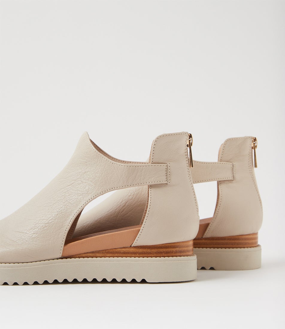 Ambatto Almond Leather Sandals