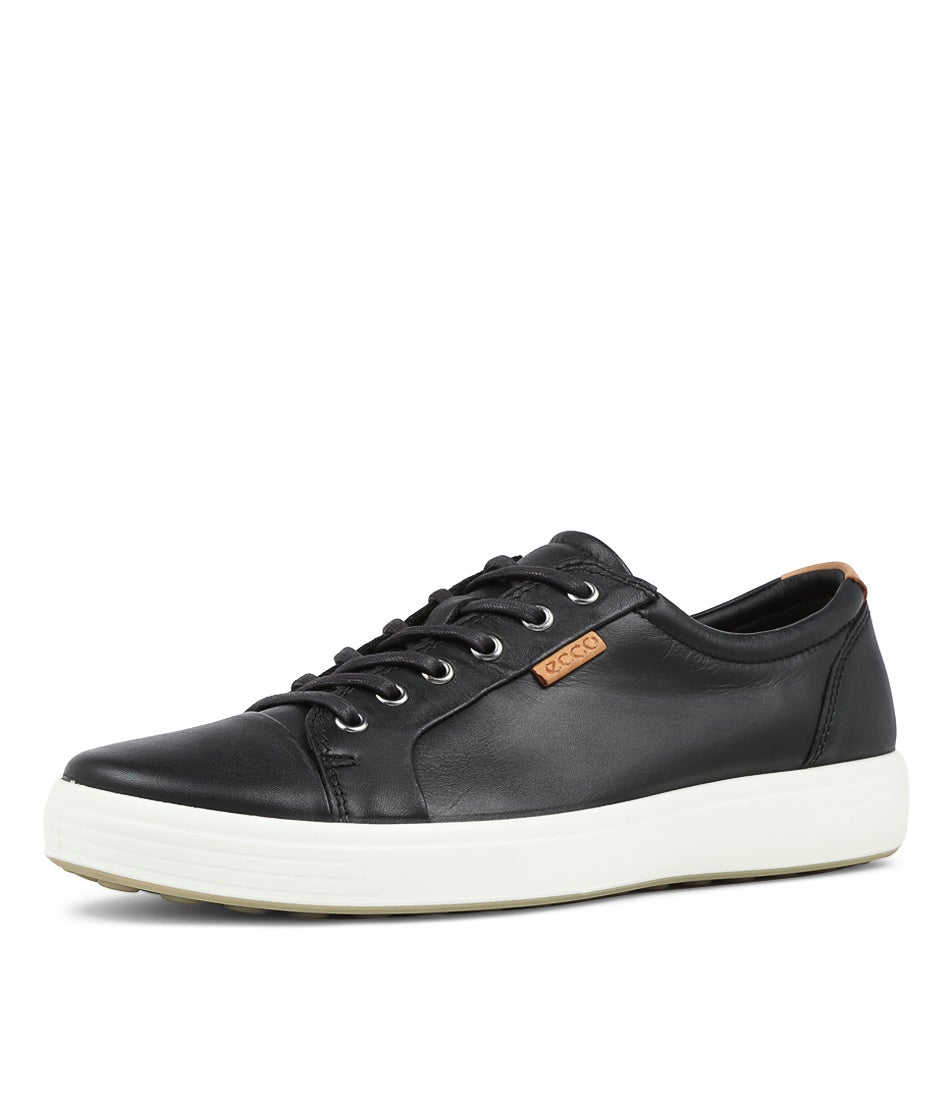Soft 7 M Black Leather Sneakers
