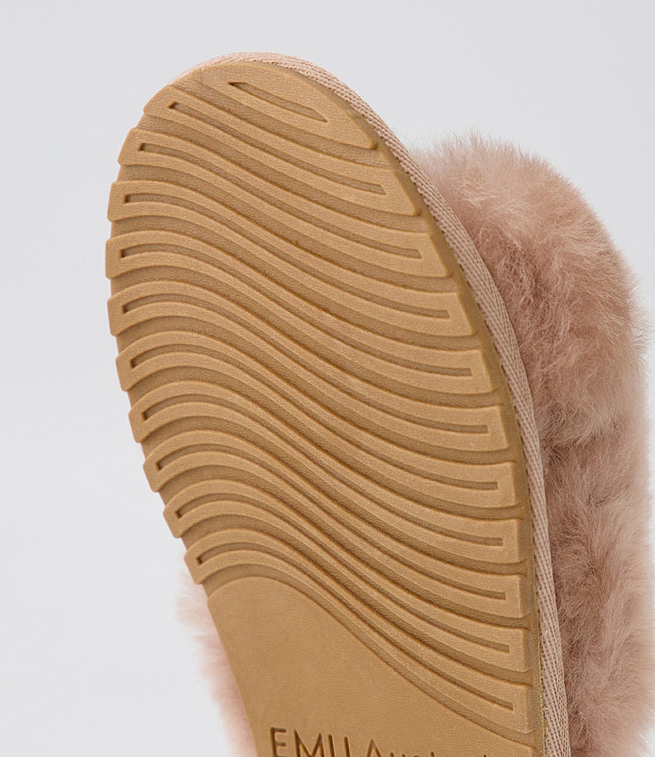 Mayberry Camel Sheepskin Slippers