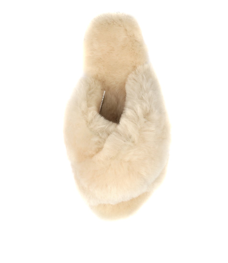 W11573 Mayberry-Em-Natural-Sheepskin