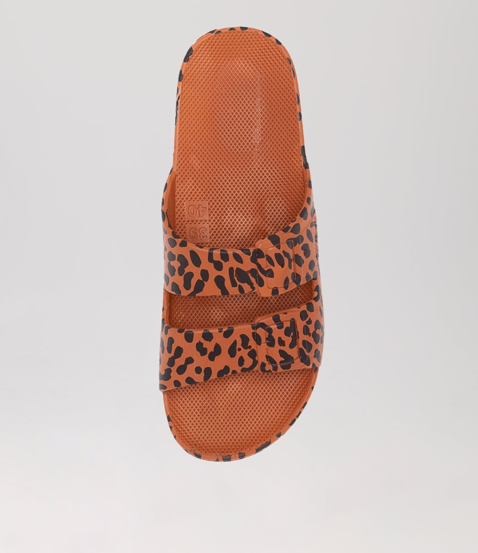 Slides W Leo Toffee Sandals