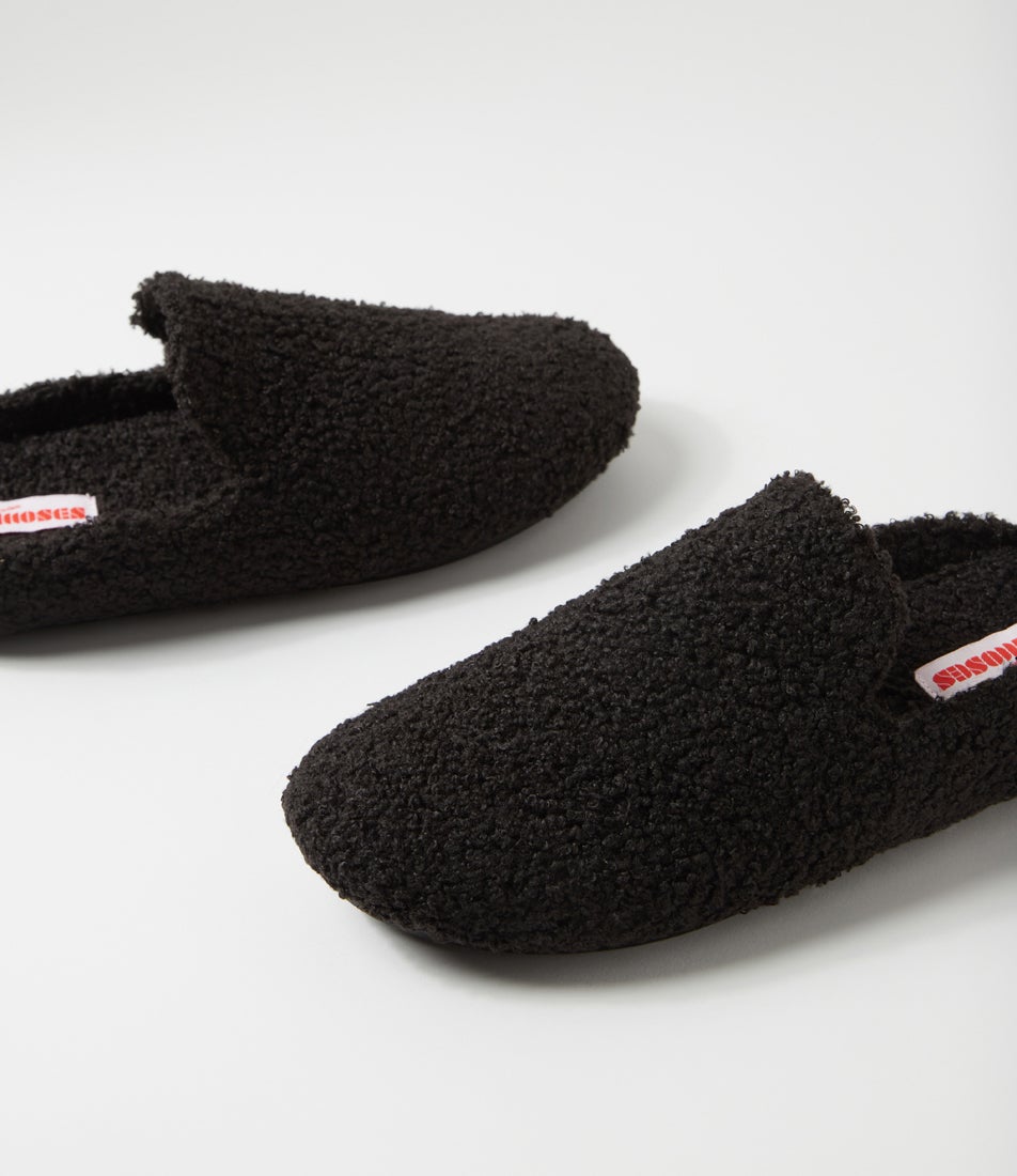Kush Jet Fabric Slippers
