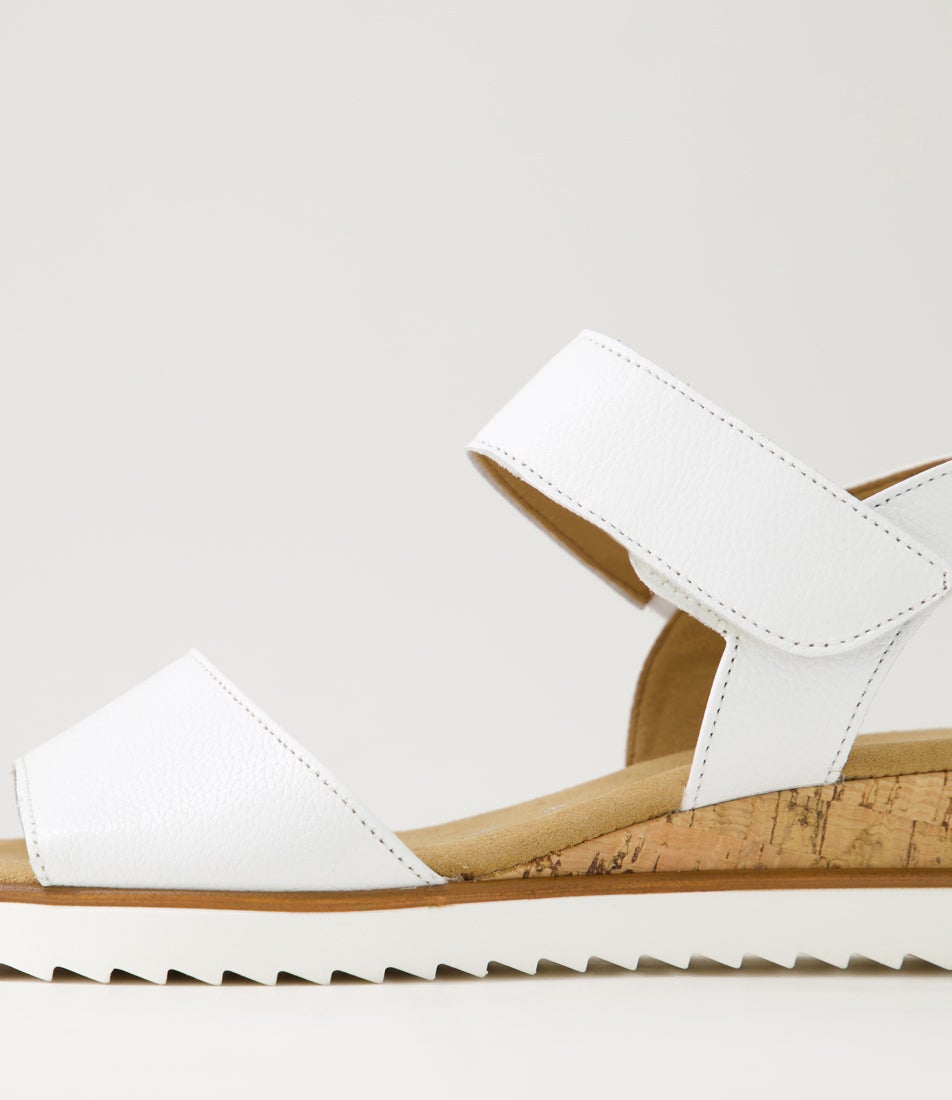 Briva Weiss Leather Sandals
