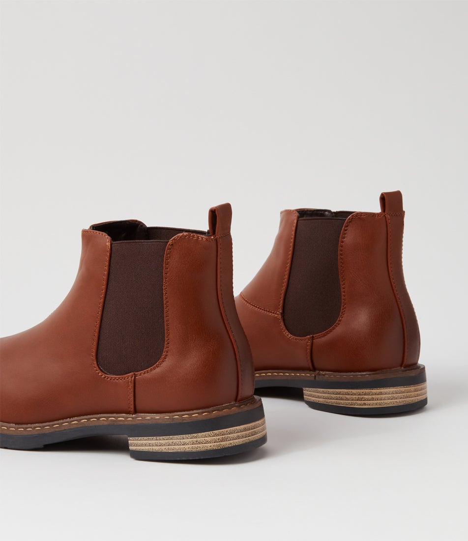 Fredi Tan Chelsea Boots