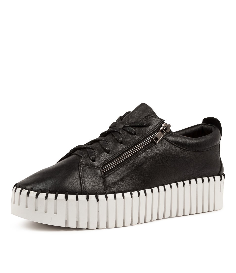 Braelyn Black Leather Sneakers