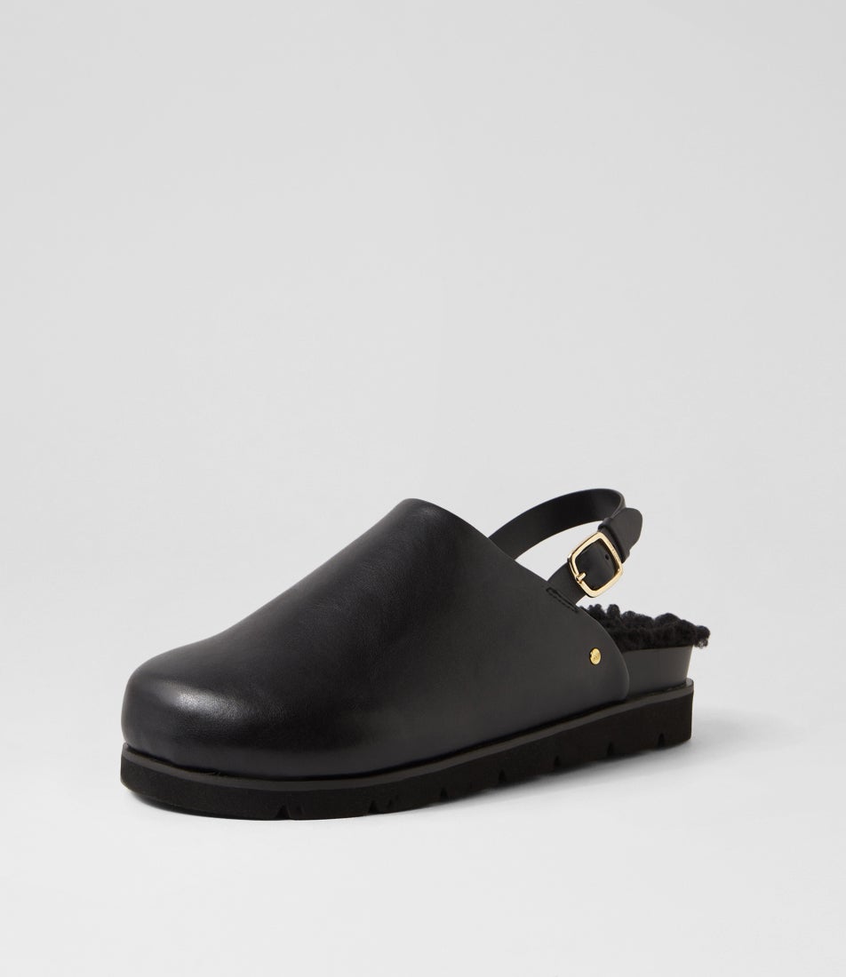 Saro Black Flat Shoes