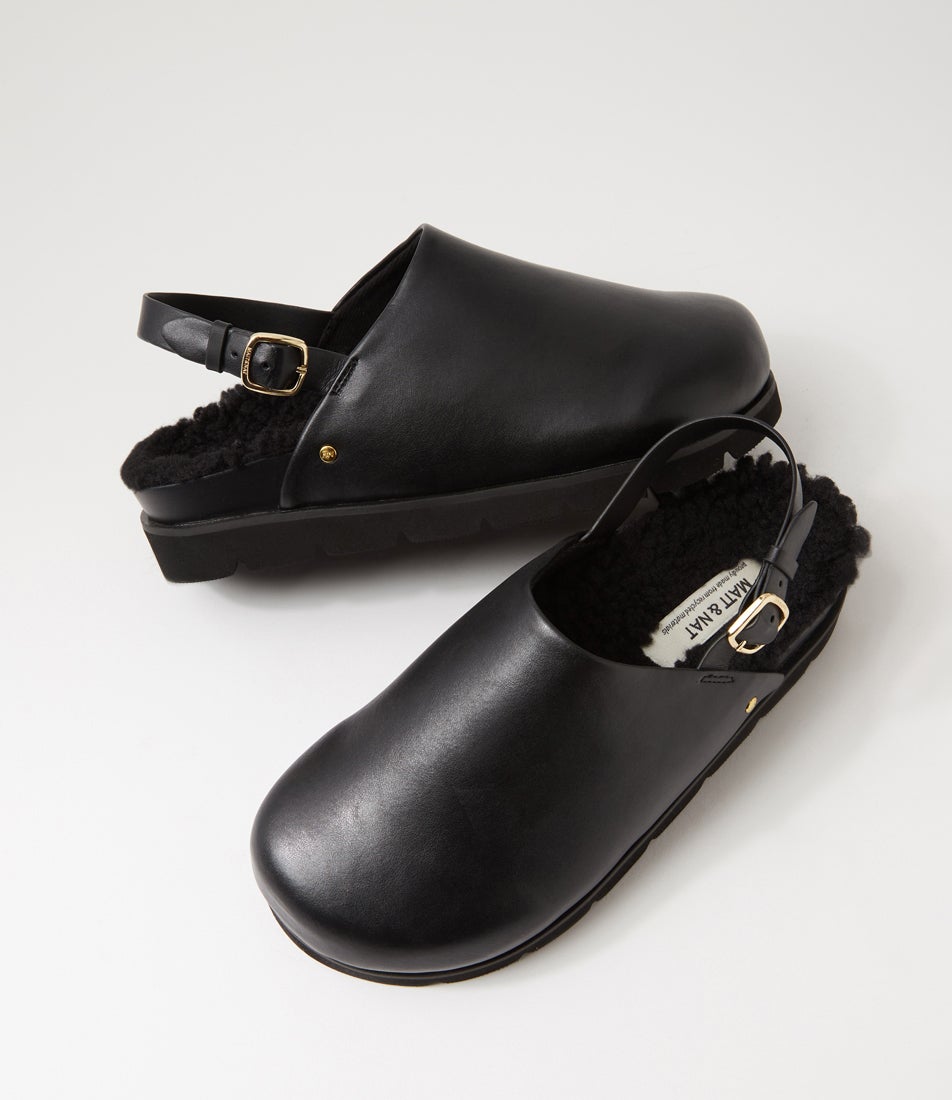 Saro Black Flat Shoes