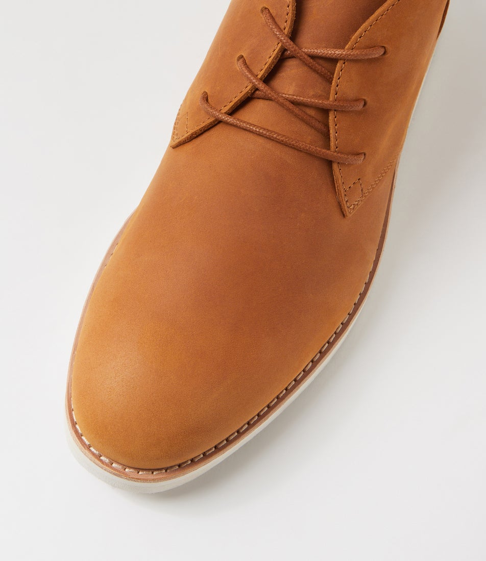 Chukka M Cognac Leather Ankle Boots