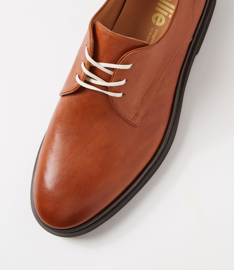 Gibson Vintage Cognac Leather Lace Up Flats