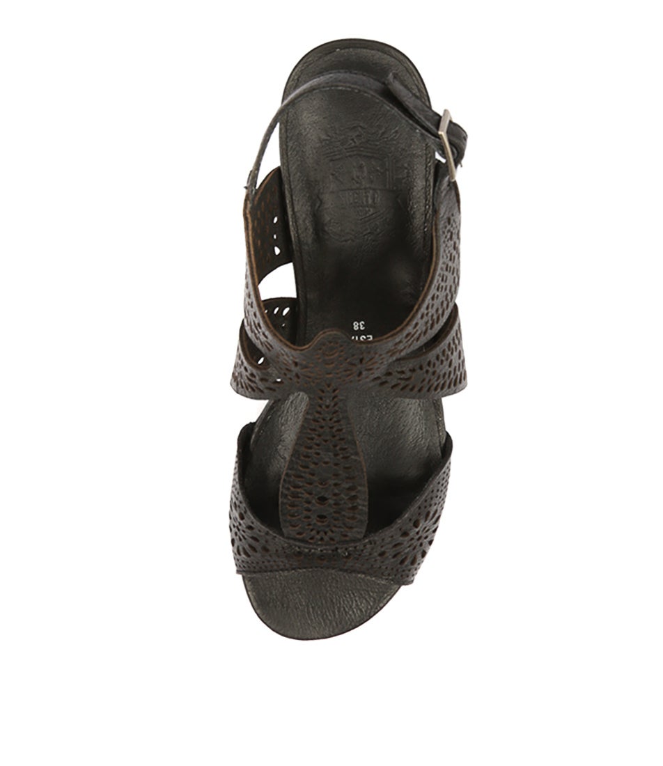 Esta-Black-Leather