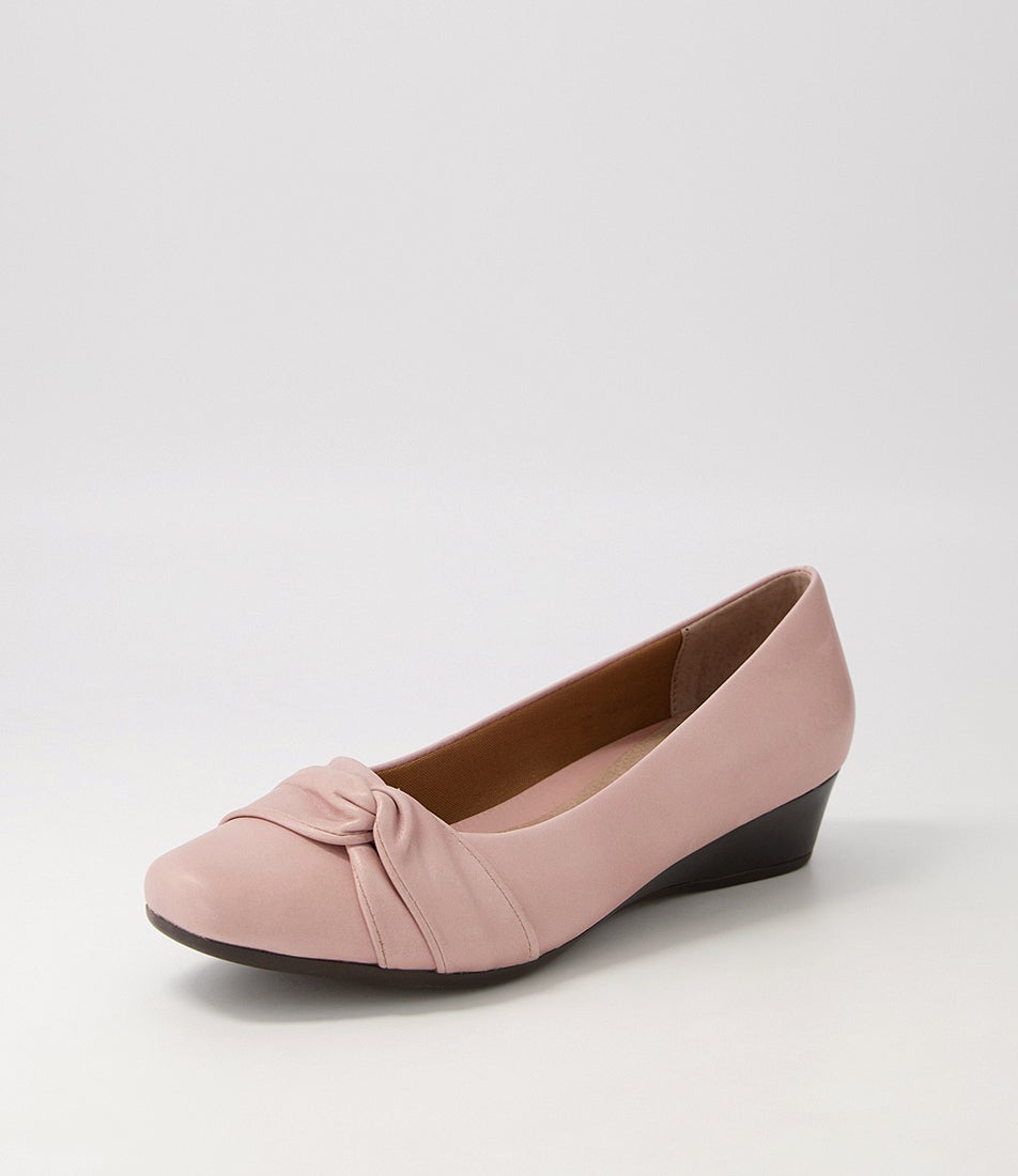 Remento Warm Rose Leather Wedges