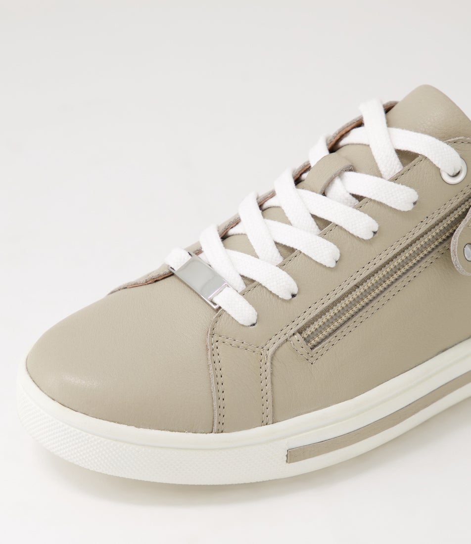 Evone Mist Leather Sneakers