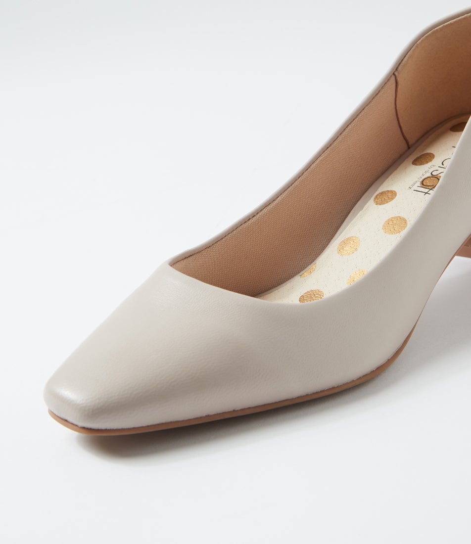 Khloes Oatmilk Leather Heels