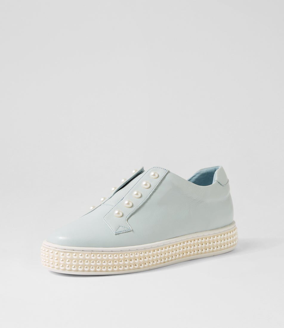 Quempo Pale Blue Leather Sneakers