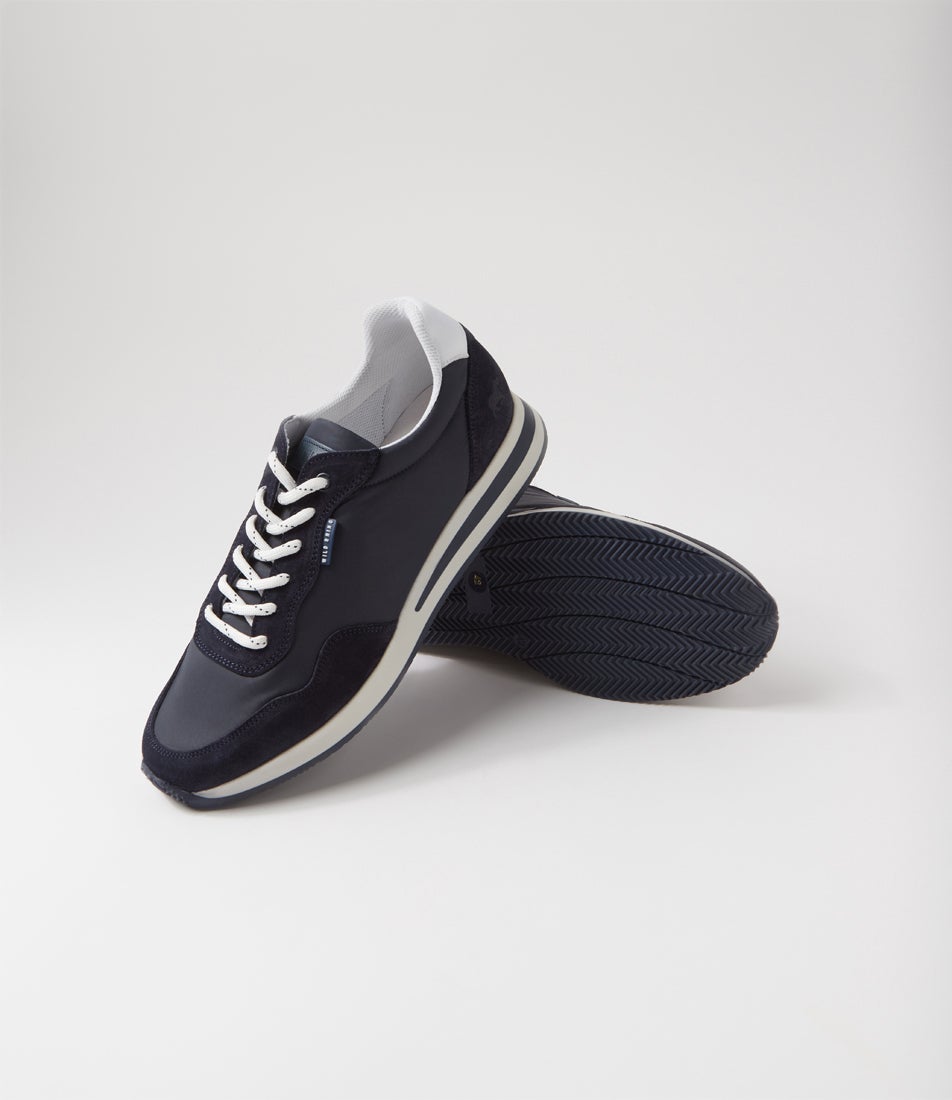 Lax Navy Sneakers