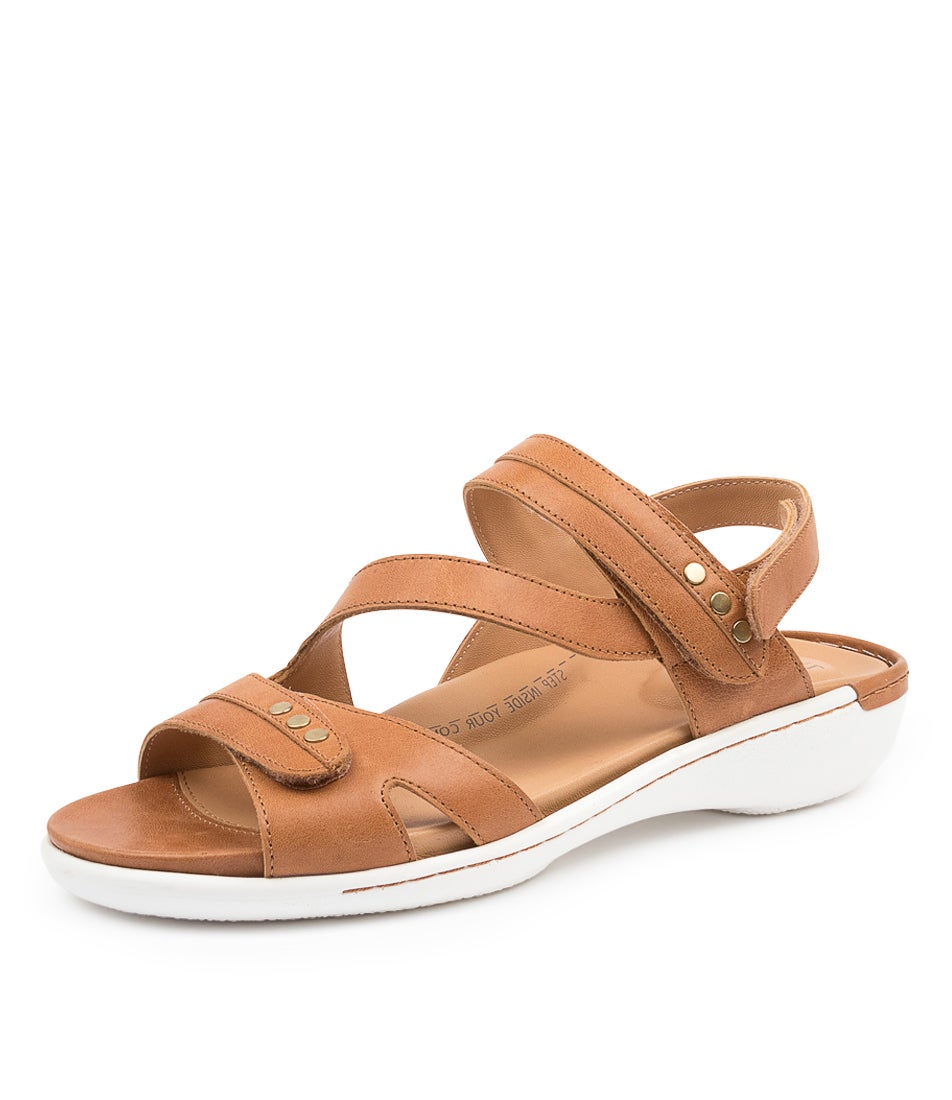 Beaux W Tan Leather