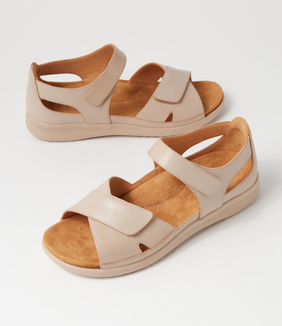 Bronn Xw Almond Leather Sandals