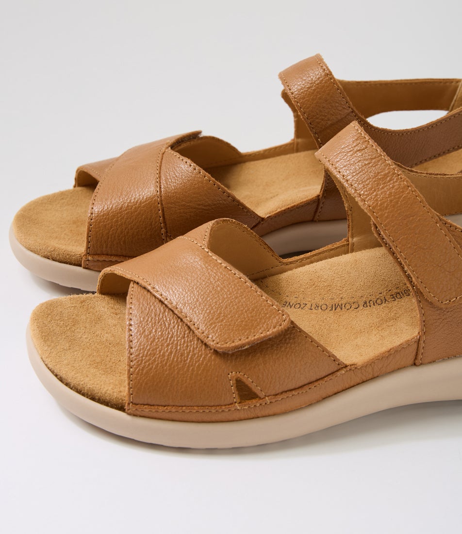 Bronn Xw Dark Tan Almond Leather Sandals