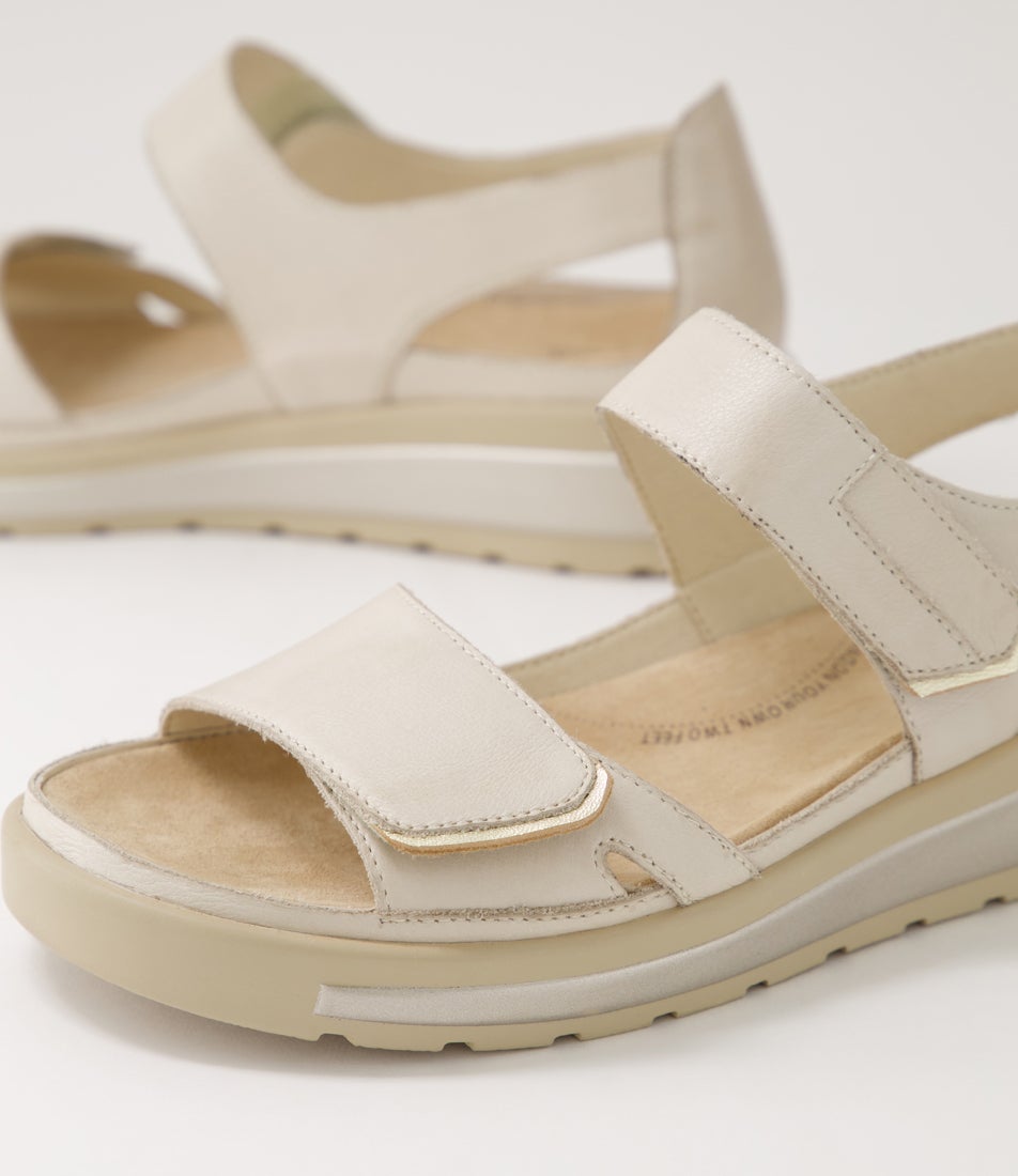 Gedd W Almond Pale Gold Leather Sandals