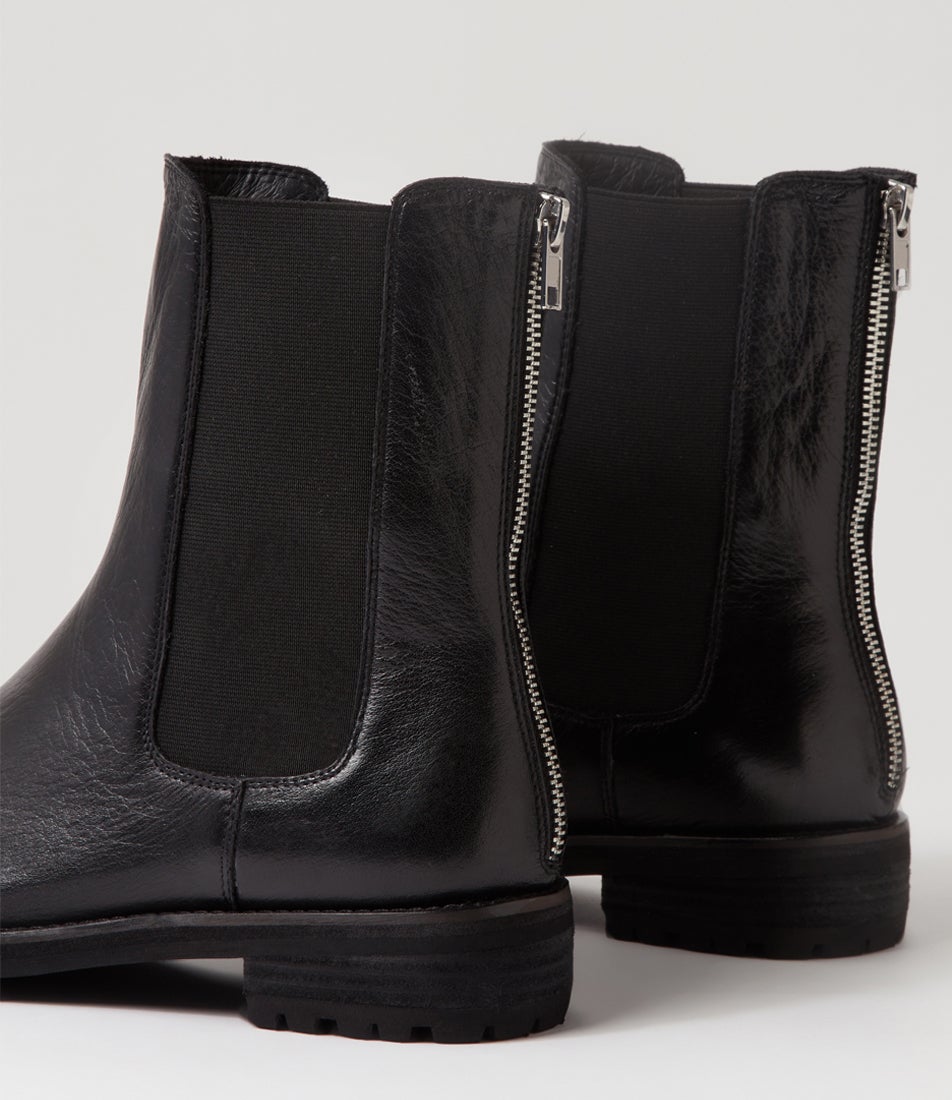 Mcneal W Black Leather Chelsea Boots