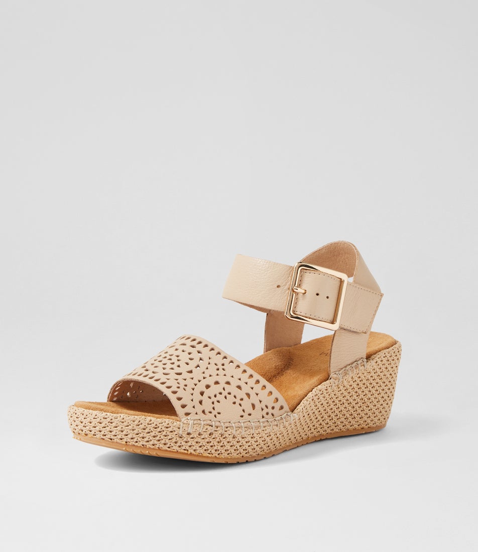 Killion Xw Camel Leather Sandals