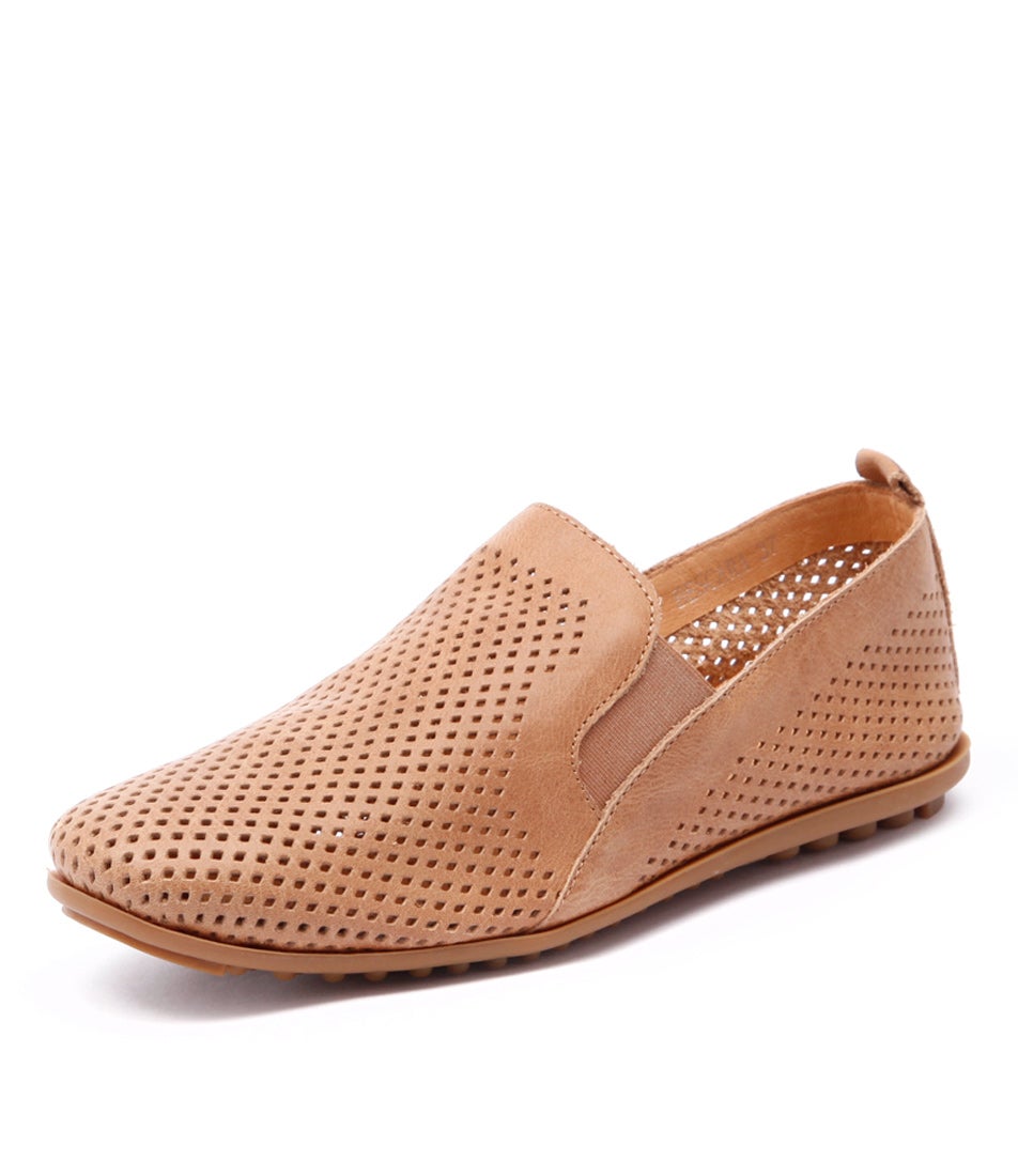Bescara-Tan-Leather